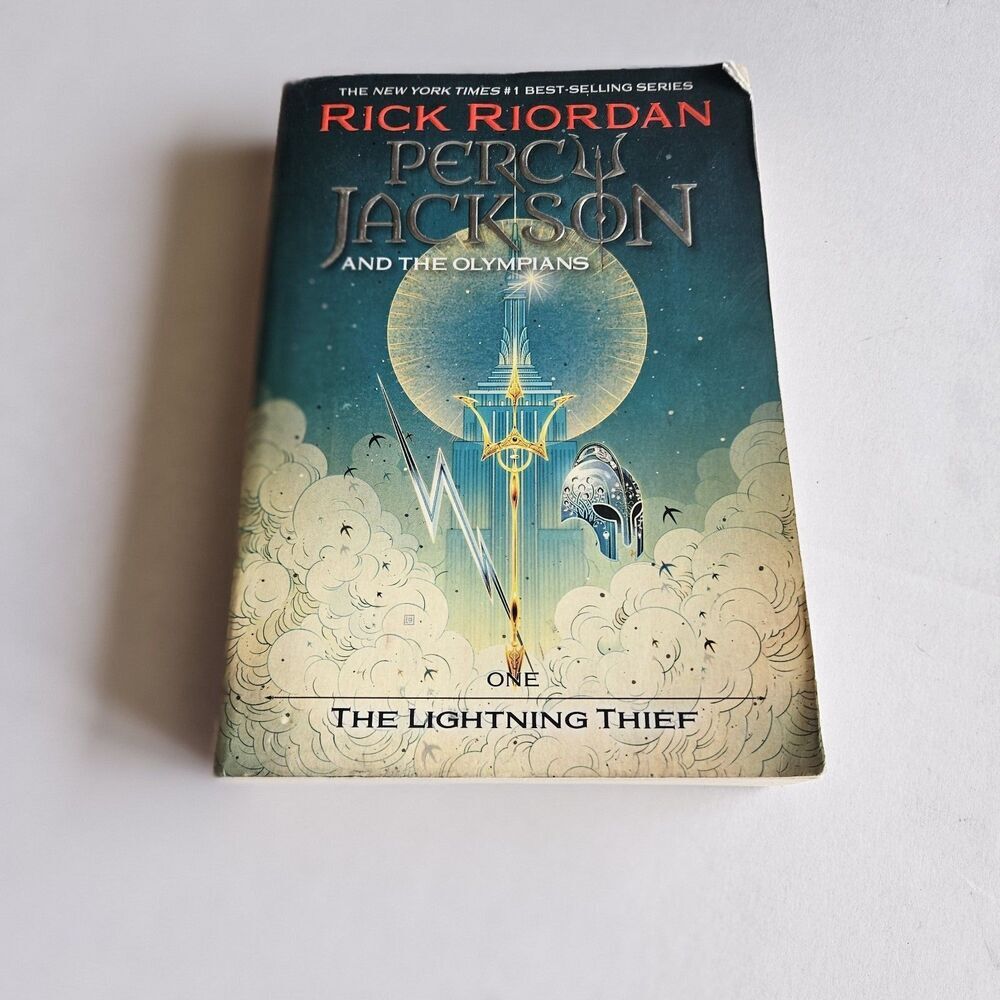 Percy Jackson and the Olympians, Book One: the Lightning Thief by Rick...